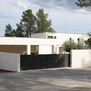 Portail et clôture GRAPHITE TECHNAL – exemple de réalisation 1