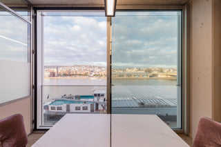 Baie coulissante TIGAL – configuration : 1 vantail coulissant + 1 fixe